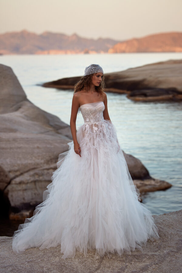 zoraida milla nova white and lace strapless tulle ruffle ballgown beaded wedding dress bridal ireland