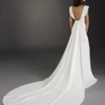 condal atelier pronovias wedding dress v-neck capped sleeves train jacquard crepe bridal ireland